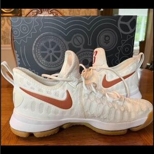 Brand new NIKE KD basketball shoes